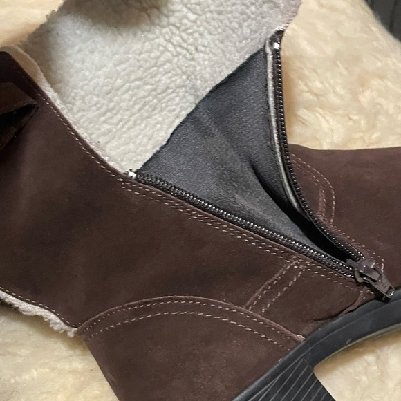 Clarks suede boots - Picture 8 of 14